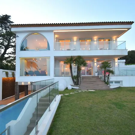 Luxury Gaudi By Hlclub Agency * Vilanova i la Geltrú