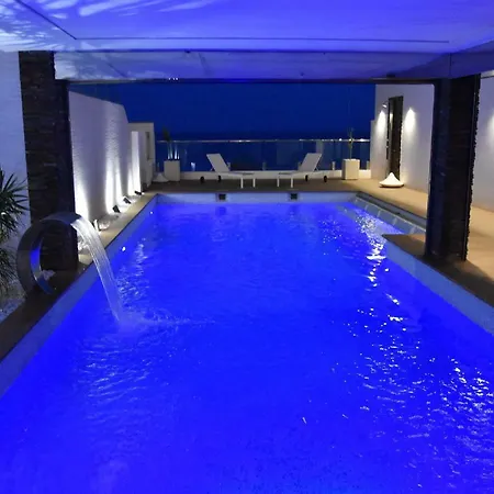 Luxury Gaudi By Hlclub Agency Vilanova i la Geltrú
