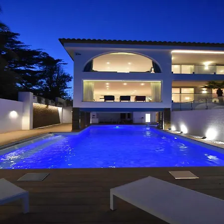 Luxury Gaudi By Hlclub Agency * Vilanova i la Geltrú