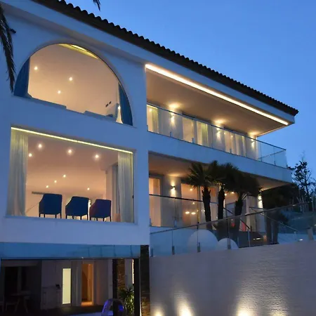 Luxury Gaudi By Hlclub Agency Vila