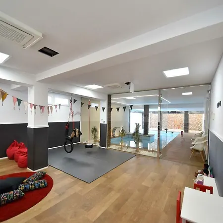 Luxury Gaudi By Hlclub Agency Vila *